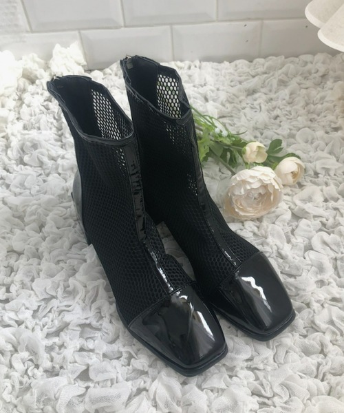 Loueme(ルエム)の「スクエアヒールメッシュブーティ(ブーツ・レディース・アイボリー/ブラック・24.5cm/23.5cm)」の4枚目の写真