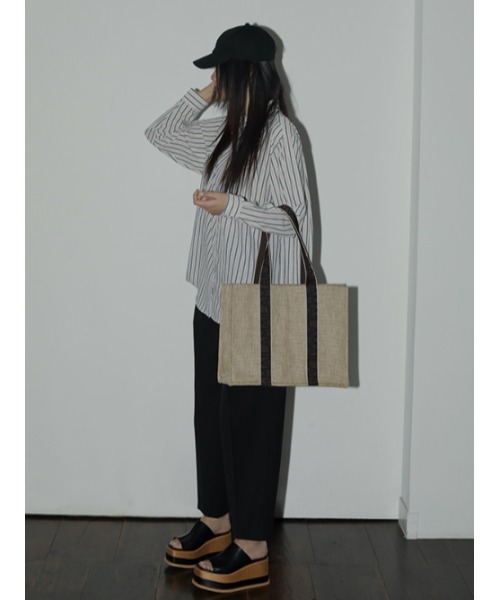 AMAIL(アマイル)の「AM logo box bag(トートバッグ・レディース・ホワイト/ベージュ・FREE)」の16枚目の写真