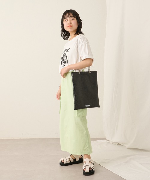 COLONY 2139(コロニートゥーワンスリーナイン)の「メタリックフェイクレザートートバッグ(トートバッグ・レディース・グリーン/ブラック/シルバー・FREE)」の20枚目の写真