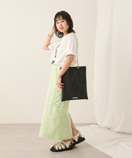 COLONY 2139(コロニートゥーワンスリーナイン)の「メタリックフェイクレザートートバッグ(トートバッグ・レディース・グリーン/ブラック/シルバー・FREE)」の22枚目の写真