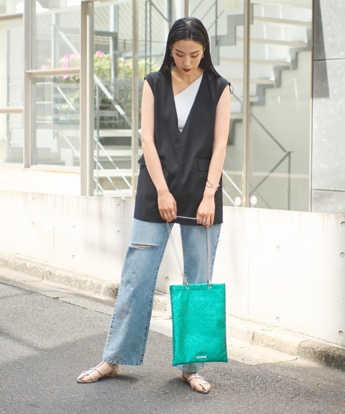 COLONY 2139(コロニートゥーワンスリーナイン)の「メタリックフェイクレザートートバッグ(トートバッグ・レディース・グリーン/ブラック/シルバー・FREE)」の13枚目の写真