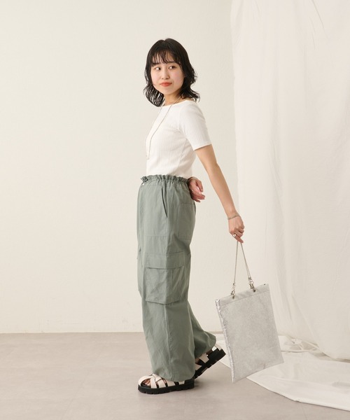 COLONY 2139(コロニートゥーワンスリーナイン)の「メタリックフェイクレザートートバッグ(トートバッグ・レディース・グリーン/ブラック/シルバー・FREE)」の19枚目の写真