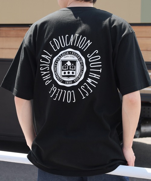 make a ray!（メイク ア レイ！）の「【別注】カレッジ & サークルロゴ デザインプリント ビッグシルエット半袖Ｔシャツ /オーバーサイズ/ユニセックス（Tシャツ/カットソー・メンズ・ホワイト/ホワイト系その他/ブラック系その他/オフホワイト/オリーブ/ブラック・M/L）」の5枚目の写真