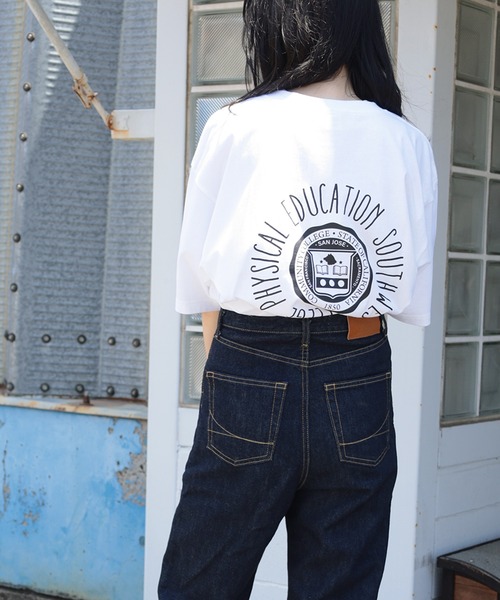 make a ray!（メイク ア レイ！）の「【別注】カレッジ & サークルロゴ デザインプリント ビッグシルエット半袖Ｔシャツ /オーバーサイズ/ユニセックス（Tシャツ/カットソー・メンズ・ホワイト/ホワイト系その他/ブラック系その他/オフホワイト/オリーブ/ブラック・M/L）」の19枚目の写真