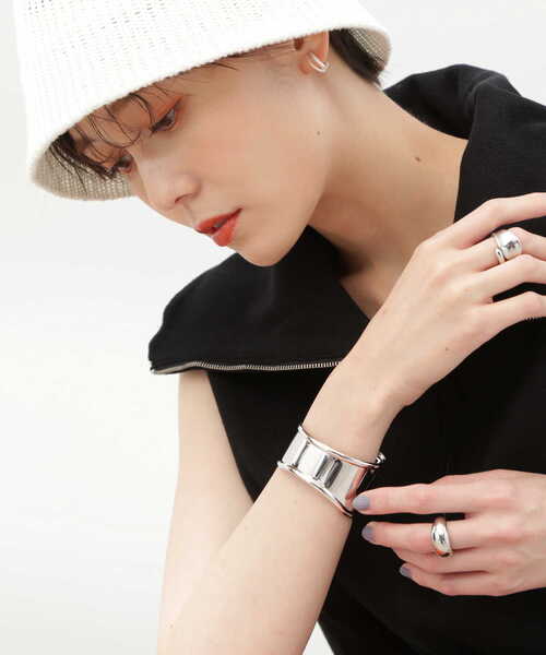 N.（N. Natural Beauty Basic）（エヌエヌナチュラルビューティーベーシック）の「ワイドバングル（ネックレス・レディース・シルバー/ゴールド・FREE）」の11枚目の写真