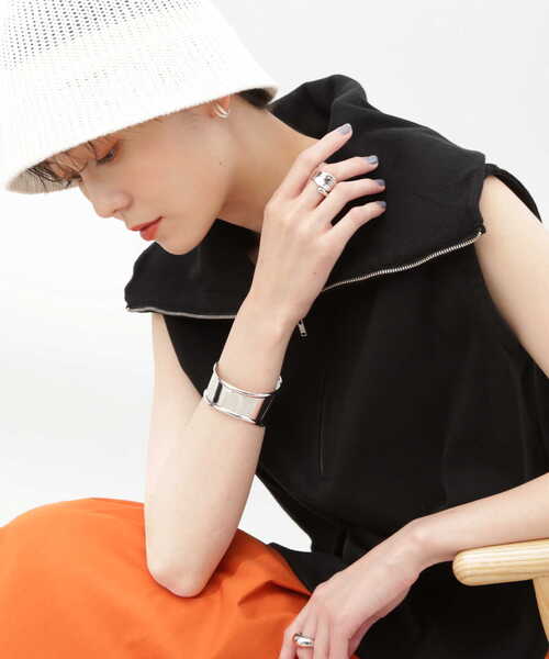 N.（N. Natural Beauty Basic）（エヌエヌナチュラルビューティーベーシック）の「ワイドバングル（ネックレス・レディース・シルバー/ゴールド・FREE）」の7枚目の写真