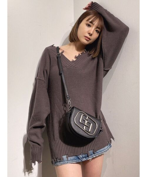 GYDA（ジェイダ）の「グラインダーVネックニットTOPS（ニット/セーター・レディース・チャコールグレー/ライトブルー/オフホワイト・FREE）」の3枚目の写真