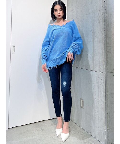 GYDA（ジェイダ）の「グラインダーVネックニットTOPS（ニット/セーター・レディース・チャコールグレー/ライトブルー/オフホワイト・FREE）」の11枚目の写真