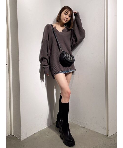 GYDA（ジェイダ）の「グラインダーVネックニットTOPS（ニット/セーター・レディース・チャコールグレー/ライトブルー/オフホワイト・FREE）」の15枚目の写真