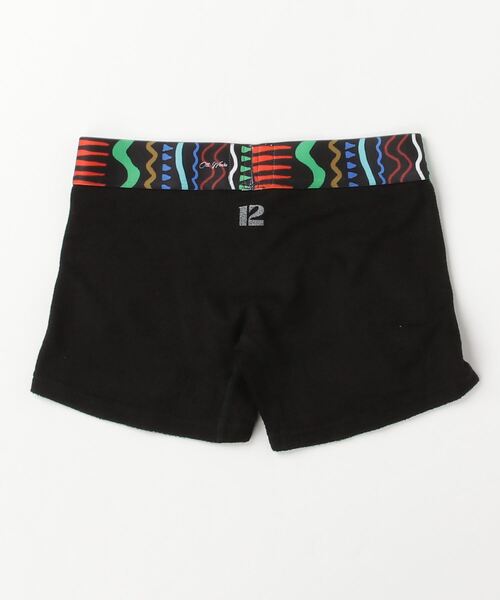 OVER THE TWELVE（オーバーザトゥウェルブ）の「OVER THE TWELVE/オーバー ザ トゥエルヴ/ストレッチパイル"TRIBAL"柄プリントゴムBOXER（ボクサーパンツ・メンズ・ブラック/グレー・M/L）」の3枚目の写真