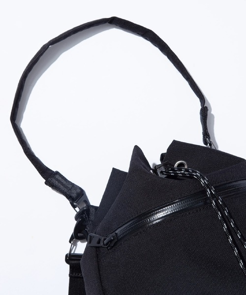 F/CE. （エフシーイー）の「F/CE./エフシーイー CORDURA FIRE RESISTANT DRAWSTRING BAG 巾着バック ナイロンバッグ（ショルダーバッグ・メンズ・ベージュ/グリーン/ブラック・FREE）」の10枚目の写真