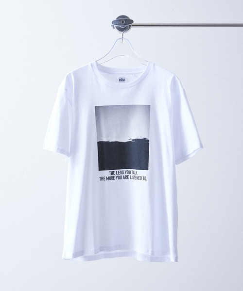 417 EDIFICE（フォーワンセブンエディフィス）の「【ZOZO限定】 NIKSプリントTEE　№3（Tシャツ/カットソー・メンズ・ブラック系その他/ホワイト系その他2/ホワイト系その他4/ブラック系その他3/ブラック系その他2/ホワイト系その他3/ブラック系その他4/ホワイト系その他・S/M/L/XL）」の4枚目の写真