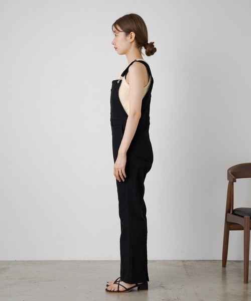 Kastane（カスタネ）の「【サイズ展開あり】スリムフレアサロペット（サロペット/オーバーオール・レディース・ブラック/ブルー・0/1）」の18枚目の写真