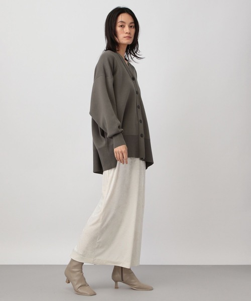 A part by(アパートバイ)の「ストレッチベロアナロースカート(スカート・レディース・グレー系その他4/オフホワイト/ブラック・FREE/SMALL)」の6枚目の写真