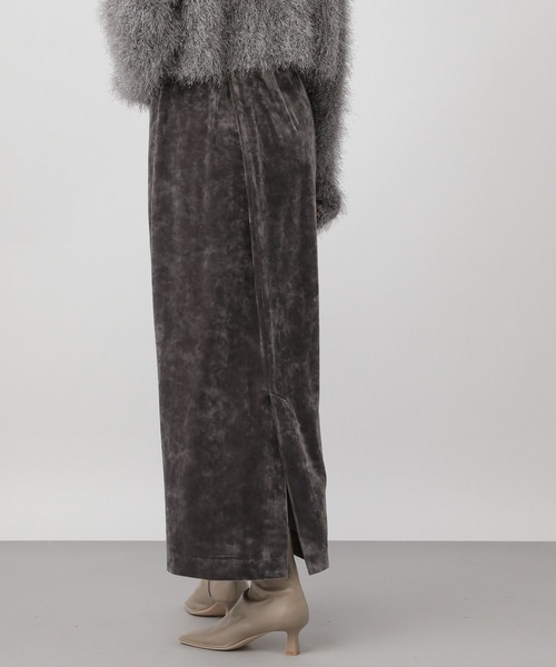 A part by(アパートバイ)の「ストレッチベロアナロースカート(スカート・レディース・グレー系その他4/オフホワイト/ブラック・FREE/SMALL)」の16枚目の写真