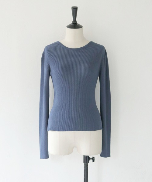 cheriella(シェリエラ)の「【cheriella】WEB限定バックオープンスリットリブニット WEB LIMITED BACK OPEN SLIT RIB KNIT(ニット/セーター・レディース・ダークブルー/アイボリー/ダークグレー/ブラック/ダークグリーン・M)」の10枚目の写真