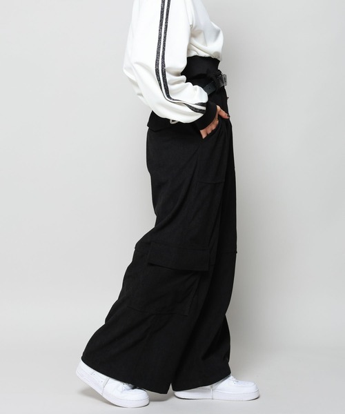 PAGEBOY(ページボーイ)の「カラーコーデュロイカーゴパンツ(カーゴパンツ・レディース・ブルー/オフホワイト/ブラック/ピンク・FREE)」の7枚目の写真