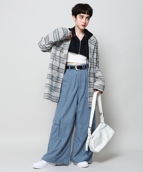 PAGEBOY(ページボーイ)の「カラーコーデュロイカーゴパンツ(カーゴパンツ・レディース・ブルー/オフホワイト/ブラック/ピンク・FREE)」の13枚目の写真