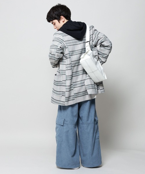 PAGEBOY(ページボーイ)の「カラーコーデュロイカーゴパンツ(カーゴパンツ・レディース・ブルー/オフホワイト/ブラック/ピンク・FREE)」の14枚目の写真