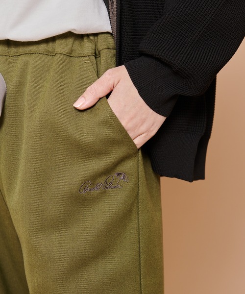 Arnold Palmer(アーノルドパーマー)の「TR ソフトチノ ワイドパンツ(チノパンツ・レディース・オリーブ/ネイビー/ブラック・L/S/M)」の5枚目の写真