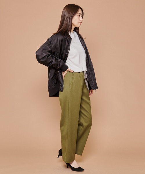 Arnold Palmer(アーノルドパーマー)の「TR ソフトチノ ワイドパンツ(チノパンツ・レディース・オリーブ/ネイビー/ブラック・L/S/M)」の17枚目の写真