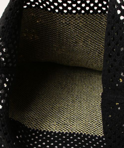 anap mimpi(アナップミンピ)の「フラワーデザイン切替ニットバッグ(トートバッグ・レディース・ブラック・FREE)」の13枚目の写真