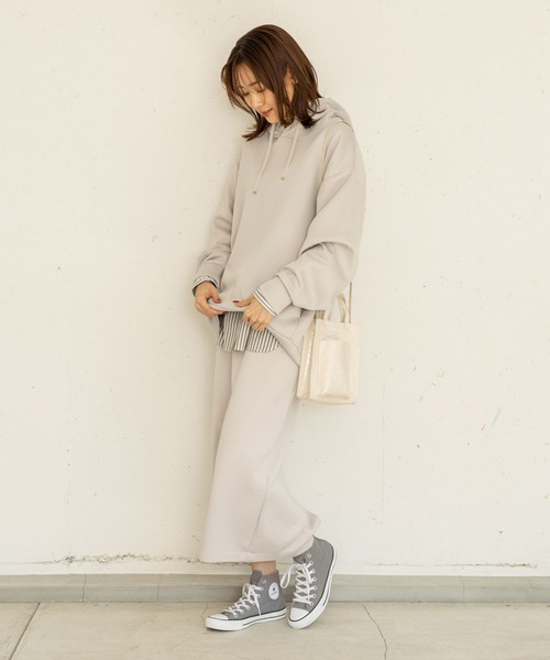 GLOBAL WORK（グローバルワーク）の「ライトクッションパーカー/906291（パーカー・レディース・アイボリー/グレイッシュベージュ/スミクロ/パープル系その他/ブラウン系その他・MEDIUM/LARGE）」の11枚目の写真
