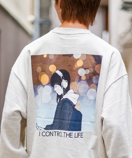 SPINNS（スピンズ）の「【ユニセックスで着用可能】バックプリント