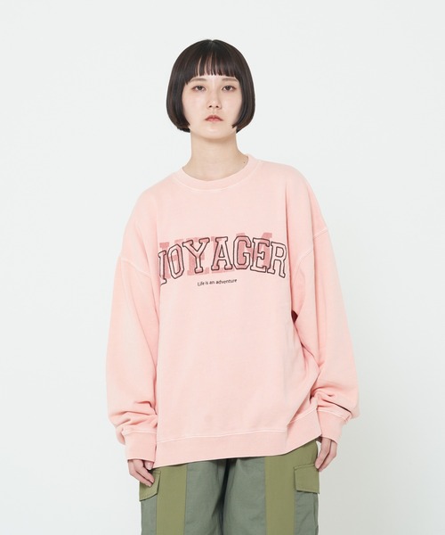 ROUGH TRADE(ラフトレード)の「裏毛ピグメント加工重ねロゴトレーナー(M1)(スウェット・メンズ・ピンク/ミント/ナチュラル/ブラック・M/L/XL)」の4枚目の写真