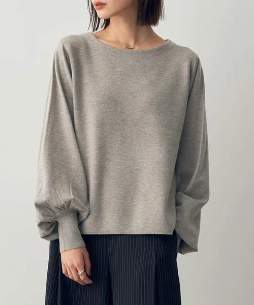 YECCA VECCA（イェッカヴェッカ）の「ボリューム袖ニット（ニット/セーター・レディース・グレイッシュベージュ/ブラック/ボルドー/アイボリー・FREE）」の3枚目の写真