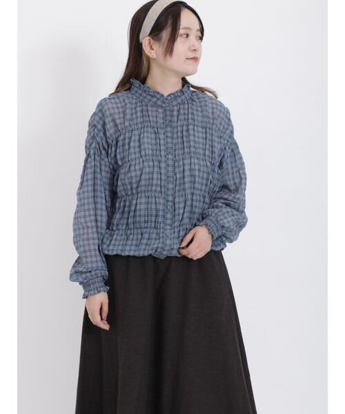 Samansa Mos2（サマンサ モスモス）の「シャーリングブラウス（シャツ/ブラウス・レディース・キナリ/チャコールグレー/ブルー/マスタード・F）」の6枚目の写真