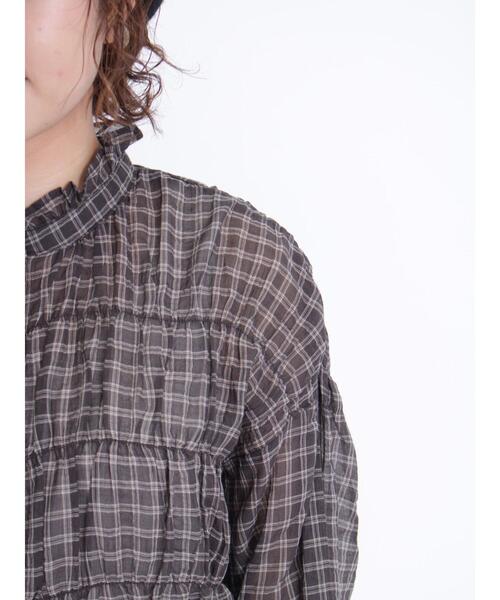 Samansa Mos2（サマンサ モスモス）の「シャーリングブラウス（シャツ/ブラウス・レディース・キナリ/チャコールグレー/ブルー/マスタード・F）」の21枚目の写真