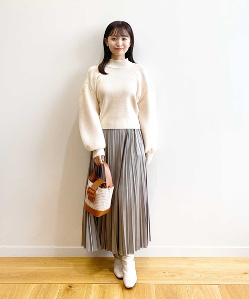 OPAQUE.CLIP（オペークドットクリップ）の「◆ハイネックボリュームスリーブリブニット【洗濯機洗い可】（ニット/セーター・レディース・ブラック/ライトベージュ/ライトオレンジ系・38/36/40）」の17枚目の写真