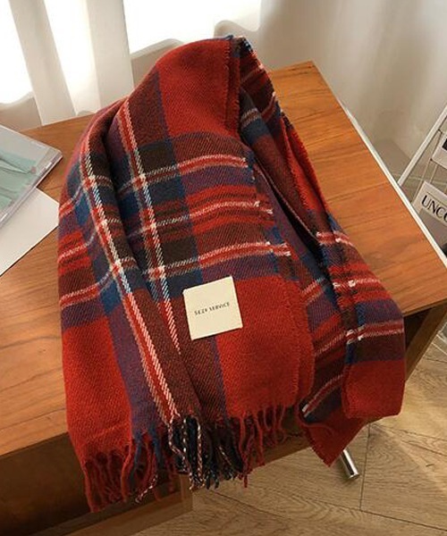 Mayree（メイリー）の「【float】チェック柄  フリンジ マルチカラー マフラー（マフラー・レディース・レッド系/ブルー系/ブラウン系・FREE）」の4枚目の写真