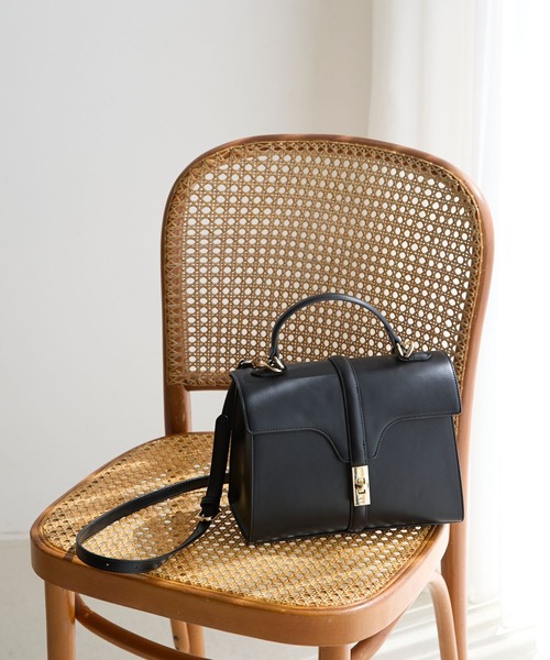 GLOBAL WORK（グローバルワーク）の「スペ軽メタル2WAYBAG/985934（ショルダーバッグ・レディース・アイボリー/ブラック/ベージュ・ONE SIZE）」の2枚目の写真