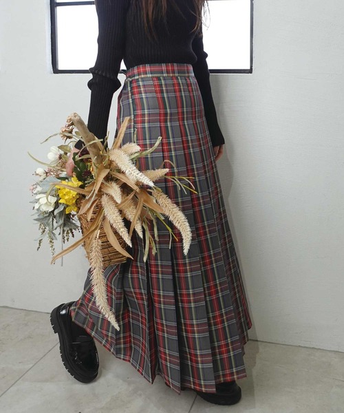 CORNERS（コーナーズ）の「チェックロングプリーツスカート（スカート・レディース・ネイビー/グリーン/ブラック/グレー/レッド/ブラウン・M）」の3枚目の写真