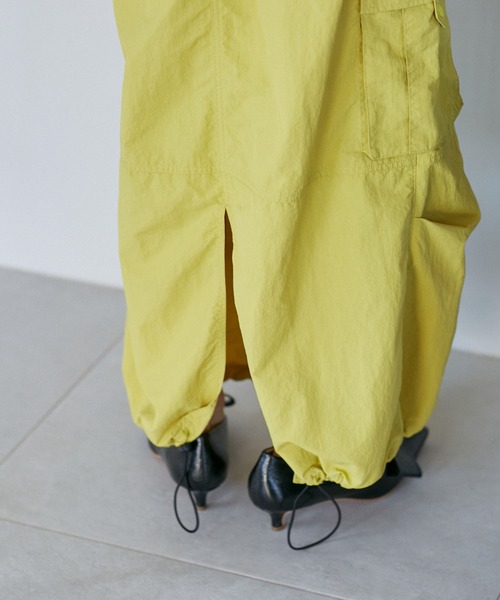 VIS（ビス）の「【GRAMICCI/グラミチ】VIS別注 ナイロンスカート【洗える・撥水】（スカート・レディース・ブラック/ベージュ系その他/イエロー系その他4・FREE）」の7枚目の写真