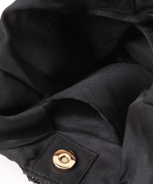 CURI BISCUI(キュリ ビスキュイ)の「メタリックヤーン編み ワンハンドルバッグ(ハンドバッグ・レディース・ブラック/シルバー/ゴールド・FREE)」の11枚目の写真