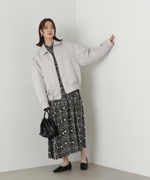 N.(N. Natural Beauty Basic)(エヌエヌナチュラルビューティーベーシック)の「◆ステッチデザインショートブルゾン(ブルゾン・レディース・ブラック/ライトグレー・MEDIUM)」の20枚目の写真