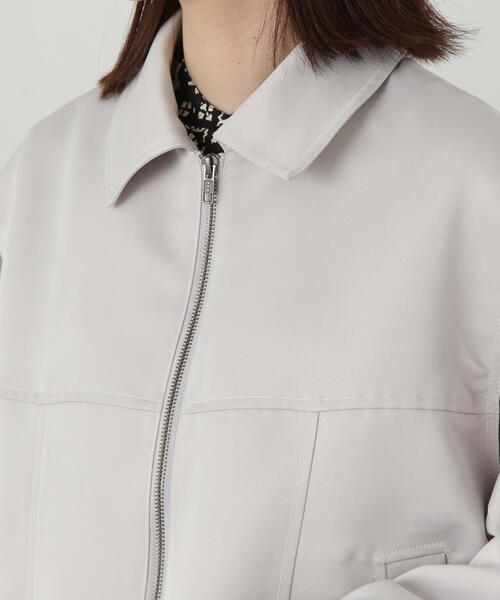 N.(N. Natural Beauty Basic)(エヌエヌナチュラルビューティーベーシック)の「◆ステッチデザインショートブルゾン(ブルゾン・レディース・ブラック/ライトグレー・MEDIUM)」の5枚目の写真