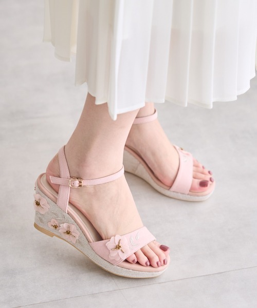 JELLY BEANS（ジェリービーンズ）の「フラワー刺繍ウエッジストラップサンダル(204-32958)JELLY BEANS(ジェリービーンズ)（サンダル・レディース・ピンク/ホワイト/ベージュ・L/M/S）」の3枚目の写真