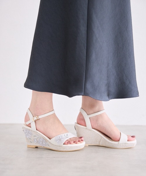 JELLY BEANS（ジェリービーンズ）の「フラワー刺繍ウエッジストラップサンダル(204-32958)JELLY BEANS(ジェリービーンズ)（サンダル・レディース・ピンク/ホワイト/ベージュ・L/M/S）」の20枚目の写真