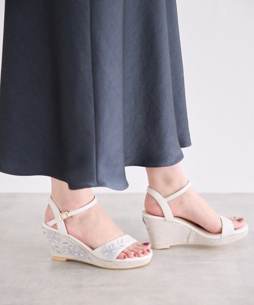 JELLY BEANS（ジェリービーンズ）の「フラワー刺繍ウエッジストラップサンダル(204-32958)JELLY BEANS(ジェリービーンズ)（サンダル・レディース・ピンク/ホワイト/ベージュ・L/M/S）」の21枚目の写真