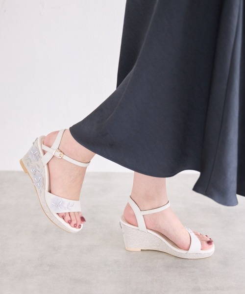 JELLY BEANS（ジェリービーンズ）の「フラワー刺繍ウエッジストラップサンダル(204-32958)JELLY BEANS(ジェリービーンズ)（サンダル・レディース・ピンク/ホワイト/ベージュ・L/M/S）」の22枚目の写真