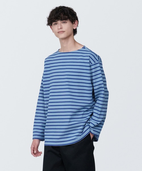 無印良品（ムジルシリョウヒン）の「紳士　洗いざらし太番手ボートネック九分袖Ｔシャツ（Tシャツ/カットソー・メンズ・ベージュ系その他3/ブラック系2/ネイビー系1/ブルー系その他6・S/XL/L/M）」の4枚目の写真