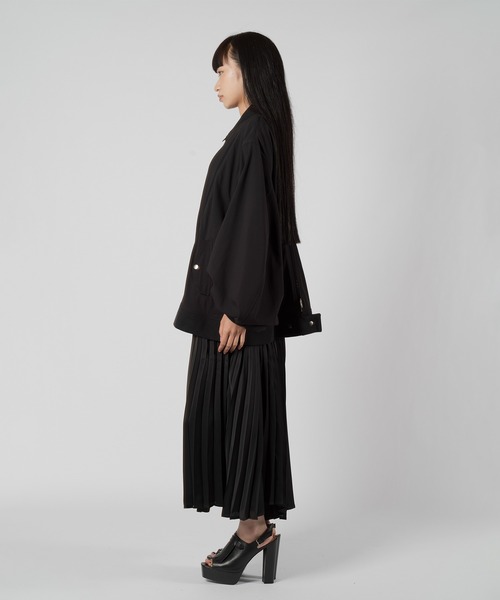 Wizzard(ウィザード)の「Wizzard ウィザード / VISCOSE FLARE BOMBER JACKET / W24SS-BL04V(ミリタリージャケット・レディース・ブラック・2)」の6枚目の写真