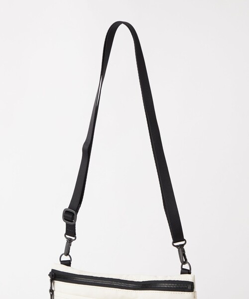 STANDARD SUPPLY（スタンダードサプライ）の「【別注】＜STANDARD SUPPLY＞GLR スリングパース WIDE サコッシュ バッグ（ショルダーバッグ・メンズ・ブラック/オリーブ/オフホワイト・FREE）」の20枚目の写真