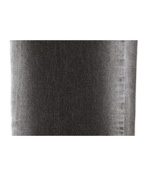 kOhAKU（コハク）の「『ブリーチラインデニムパンツ』（デニムパンツ・レディース・ブルー/ブラック・1/2）」の8枚目の写真