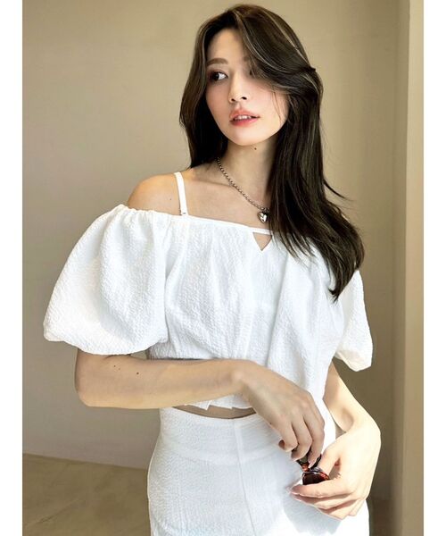 RESEXXY(リゼクシー)の「バルーンスリーブオフショルブラウス【セットアップ着用可能】(シャツ/ブラウス・レディース・ブラック/グレー/ホワイト・FREE)」の4枚目の写真