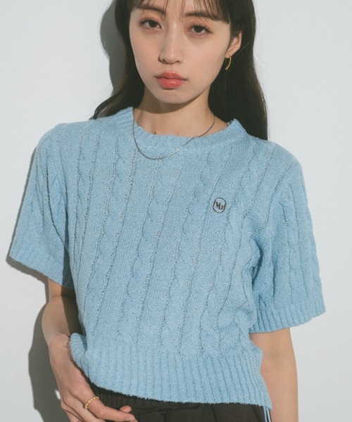 VANNIE U（ヴァニーユー）の「オーバルロゴケーブルニット（ニット/セーター・レディース・アイボリー/ブルー/ネイビー/ピンク/その他/ライトピンク・FREE）」の3枚目の写真